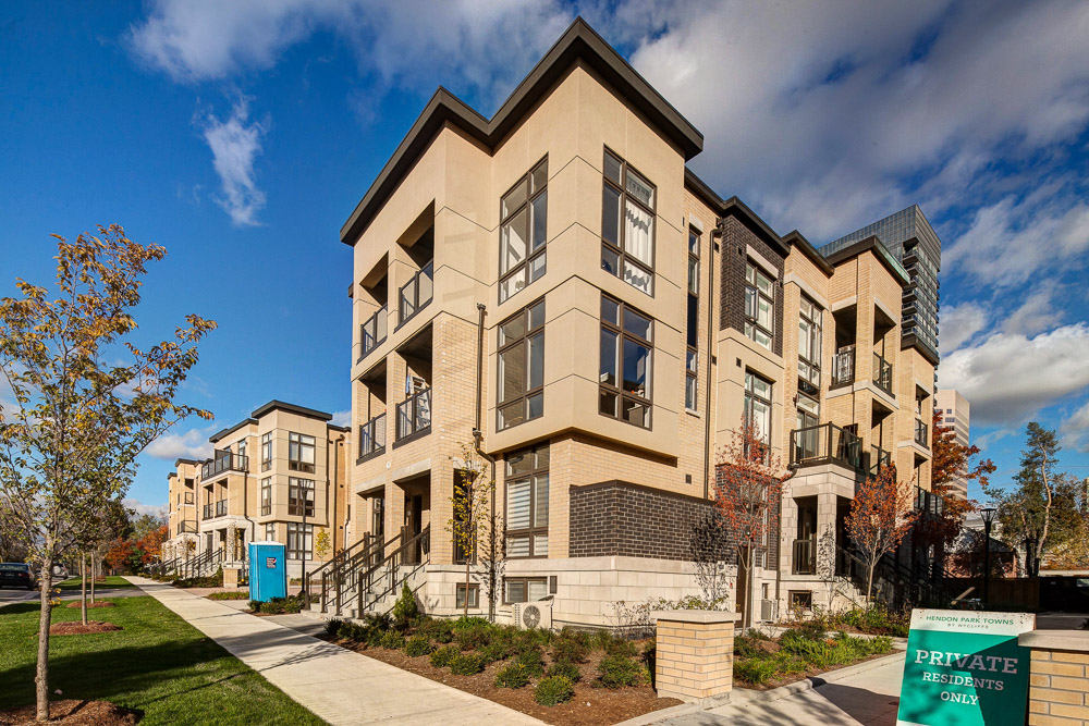 73-23 El Dora Ave.